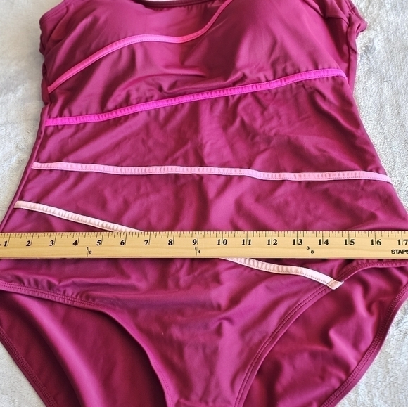 143.🆕 Size 16 Women's Striped One Piece Swimsuit Plus Size Swimwear - Picture 6 of 9